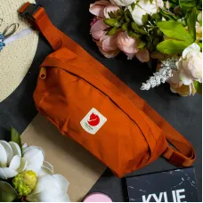 Шведська сумка на пояс Fjällräven Ulvö Hip Pack Medium Original бананка, унісекс, різні кольори (Hokkaido orange) Рудий