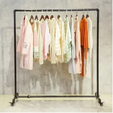 Передвижная вешалка для одежды. Напольная стойка Clothes Rack Black. Металлическая вешалка на колесах, черная